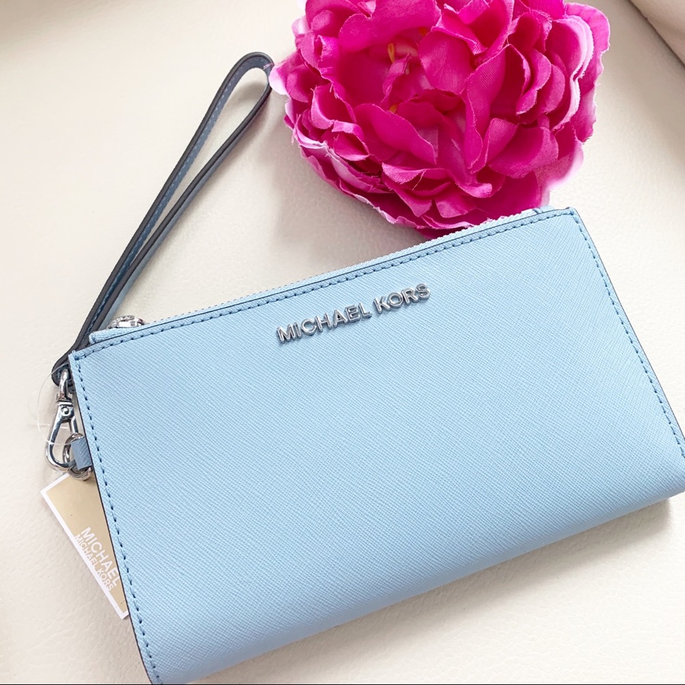 Last one Michael Kors Double Zip Wallet Wristlet - Picture 2 of 6